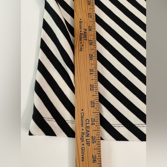 Gap Chevron Striped Sleeveless Sweater Top women’s size M - Picture 6 of 9